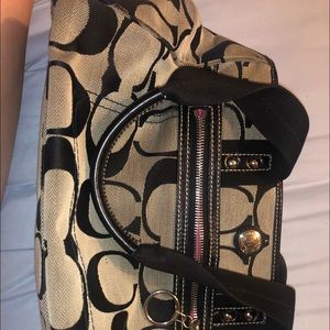 Coach Daisy Signature Tote Purse & Wallet